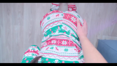 Girl in sexy xmas pajamas sucks long dick and rides it with her ass