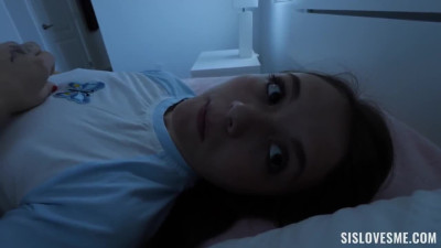Stepsister gets horny at night and fucks stepbro till morning