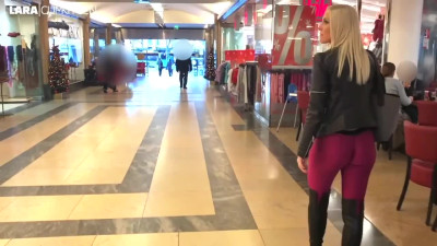 Mature bitch in tight legging seduces a stranger for a quick fuck.