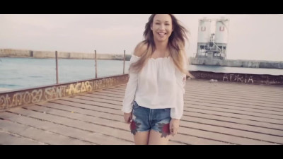 Taylor Sands wants to have sex on the pier