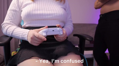 I distracted a curvy girl from console playing with my excited cock