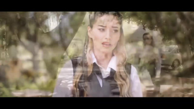 Blonde does not want her friend to get married, so she seduced her right on the day of the ceremony