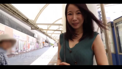 Asian MILF has not been fucked by her husband for a long time, so she came to visit her lover