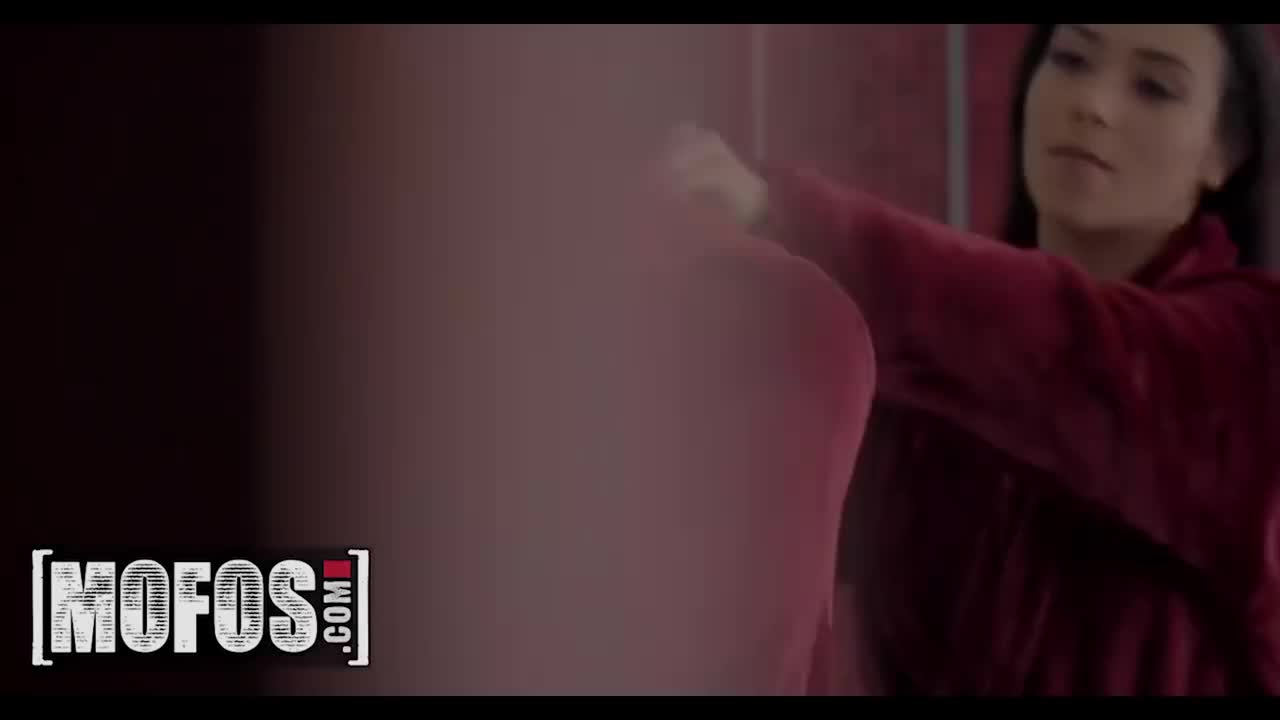 Watch Spying on a hot brunette in the shower Full. Duration: 11:44 | ePornBabe.
