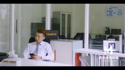 Petite Chinese Secretary Is Willing To Serve Her Boss In Any Sense