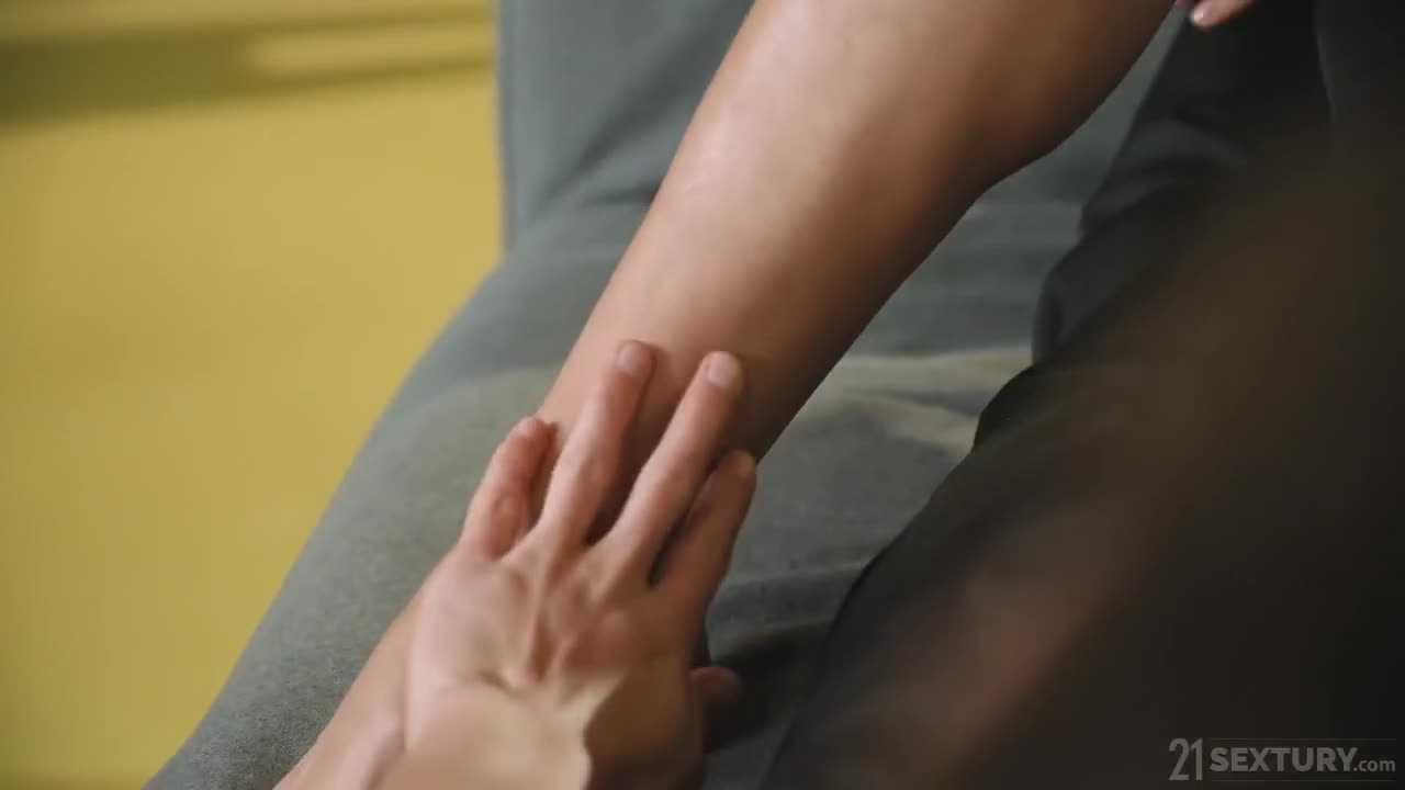 Watch I can't say no to her gorgeous feet Full. Duration: 07:00 | ePornBabe.
