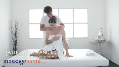 Taylee Wood had a very depraved massage