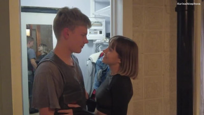 The plumber came to inspect the pipes, but inspected the vagina of Karina Oblepihova