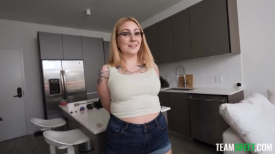 I cum on my hot stepmom's face