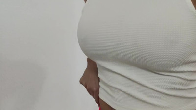 I fucked a busty slim MILF and filled her boobs.