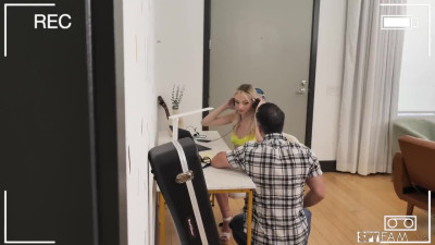 Sexy Slim Blonde Teen Offers Her Stepdad To Enjoy Real Sex With Her Instead Of the Virtual One