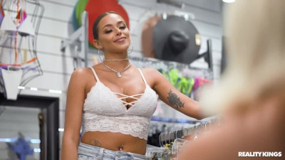 Kinky ladies Gia OhMy and Armani Black enjoys scissoring fuck in the store