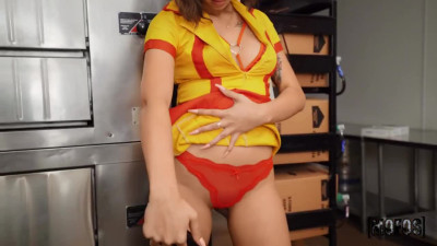 Curvy brunette waitress gets laid right in the restaurant kitchen