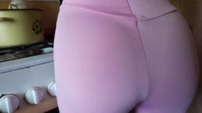 Ripped Athletic Babe fucked in Ass & Pussy on Kitchen (RUSSIAN HOMEMADE)