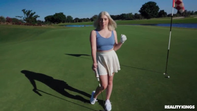 Thick ass Gia OnMy tiding a cock in the middle of a golf course