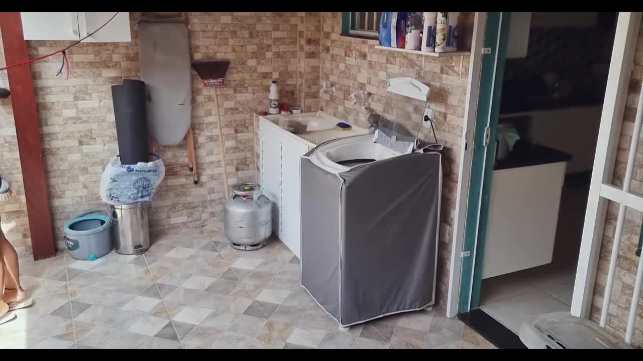 Watch Married amateurs fucking on the washing machine in garage Full. Duration: 14:08 | ePornBabe.