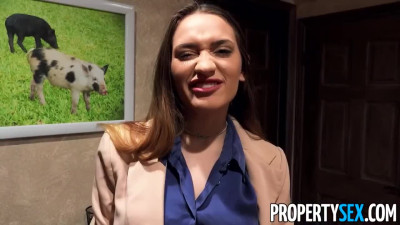 Seductive estate agent Sera Ryder blows big dick of mom's client