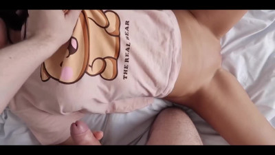 My curvy gf fucks like a professional whore.