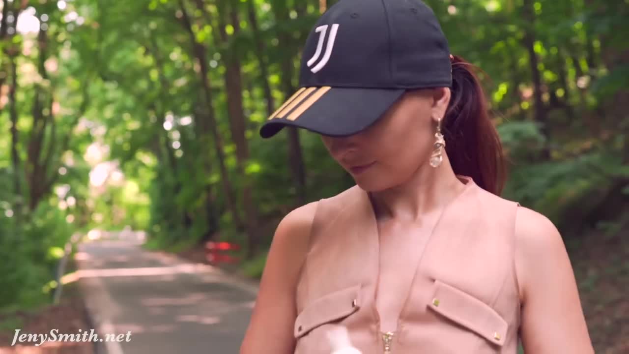 Watch Horny exhibitionist walks around the park and plays with a plug Full. Duration: 06:28 | ePornBabe.