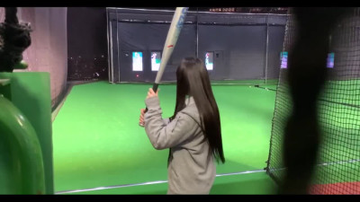 Japanese schoolgirl comes to her Trainer to suck his boner [POV]