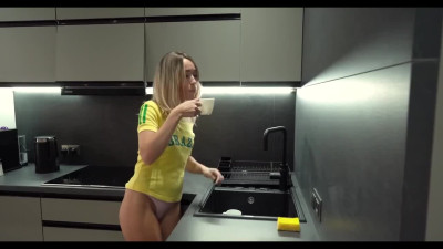 Bimbo MILF spots her stepsibilings fucking so she joins in for a threesome