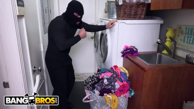 Busty MILF Cheating on Husband with a Thief!
