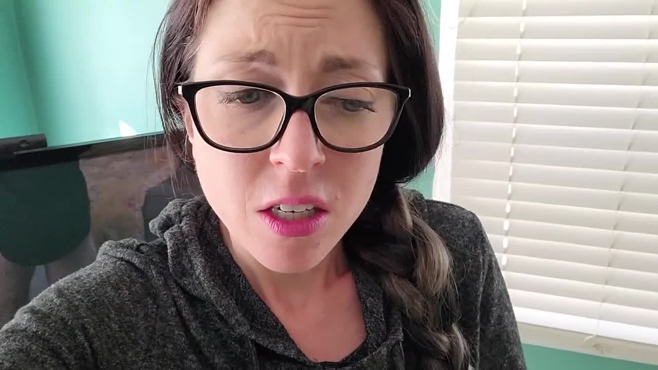 Watch Nerdy pillow-humper squirts from intense clit stimulation Full. Duration: 05:08 | ePornBabe.
