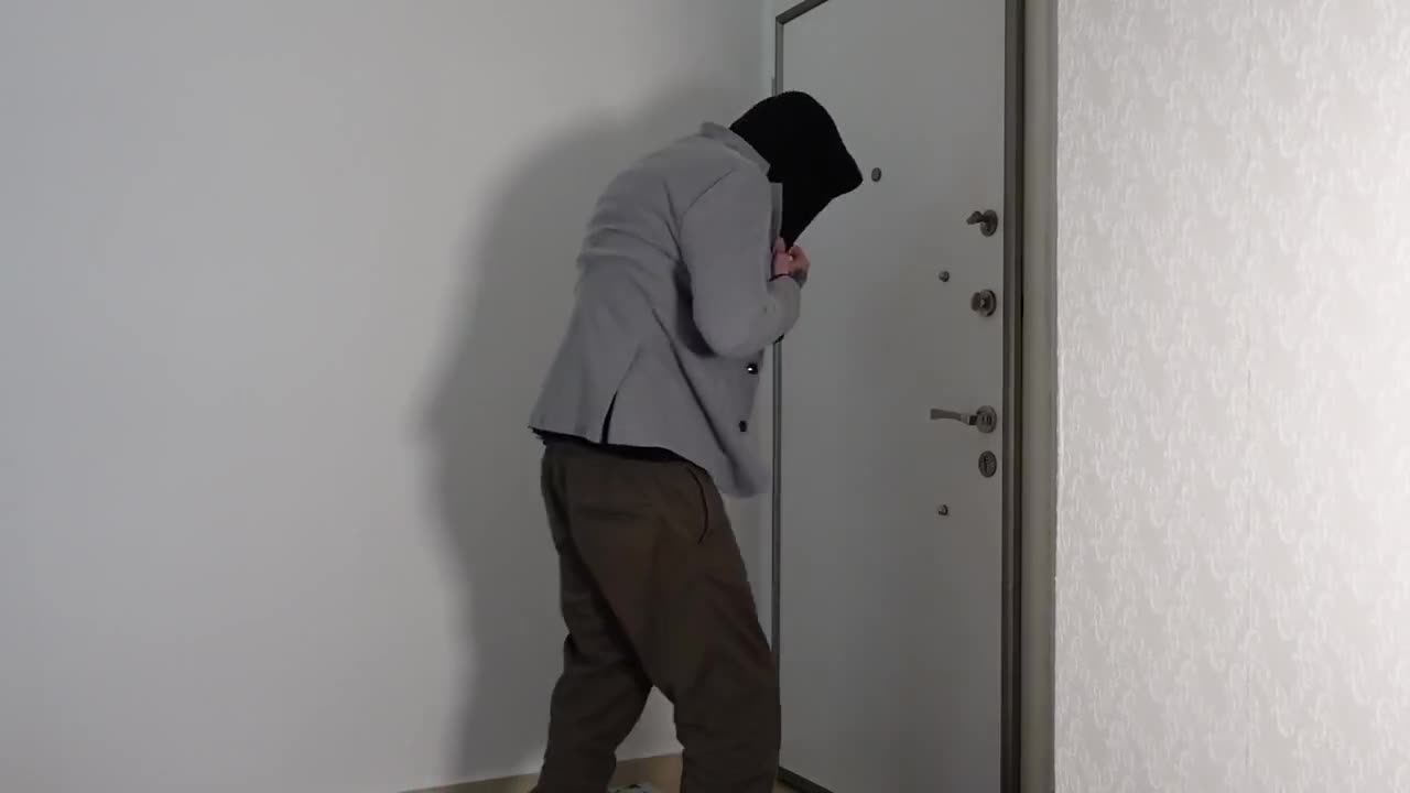 Watch Horny slut fucks a neighbor after her boyfriend left for work Full. Duration: 22:32 | ePornBabe.