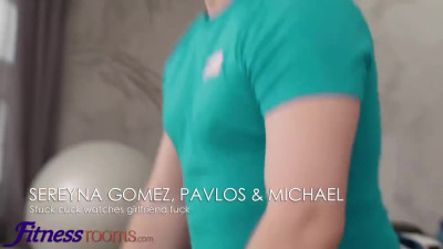 A simple gym day became a gym-sex day! Watch how her juicy ass gets laid by two hot men