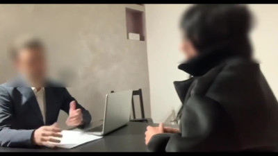 Manager fucks juicy ass of Italian MILF client in his office