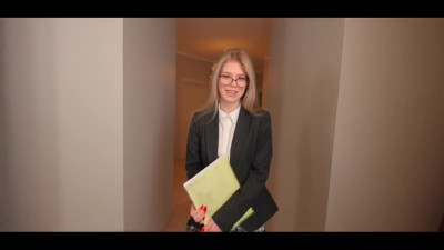 Teen estate agent sells crappy apartment for huge facial