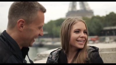 Sultry babe Alessandra Jane picked up by Eiffel Tower