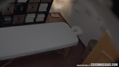 Intimate massage ends with a blowjob and intense pussy pounding