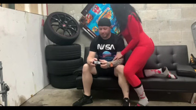 Big juicy ass gets well done by the inked guy's gorgeous cock for interrupting his gaming