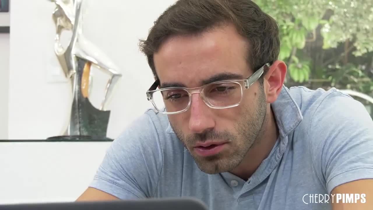 Watch MILF hotwife Alix Lynx fucks Hunky IT Specialist in front of Cuck Full. Duration: 10:15 | ePornBabe.