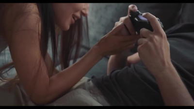 Top model wants her gamer to fuck her flawless ass
