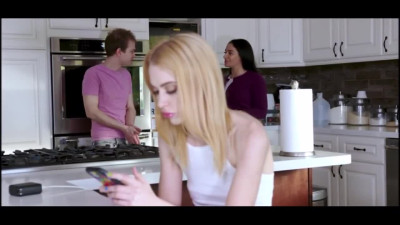 Tricky guy fucked Teen Stepsis behind stepmom's back