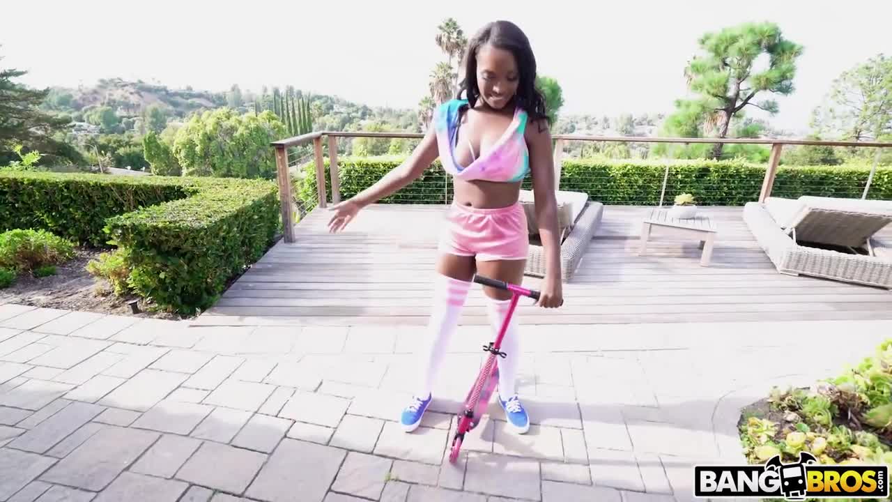 Watch Daya Knight catches feelings with BBC outdoors - Bang Bros Full. Duration: 05:00 | ePornBabe.