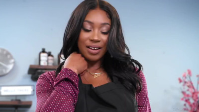 Emotional ebony stud seduces client to fuck her in a cafe