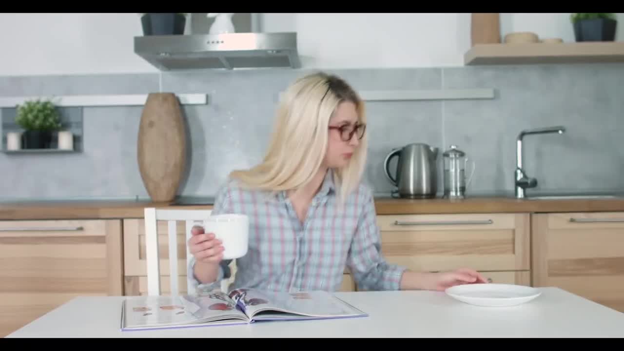 Watch Fine nerdy has her wet pussy for guy's dinner Full. Duration: 06:59 | ePornBabe.