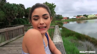 Cheap slut agrees to fuck for cash in the car - Reality Kings