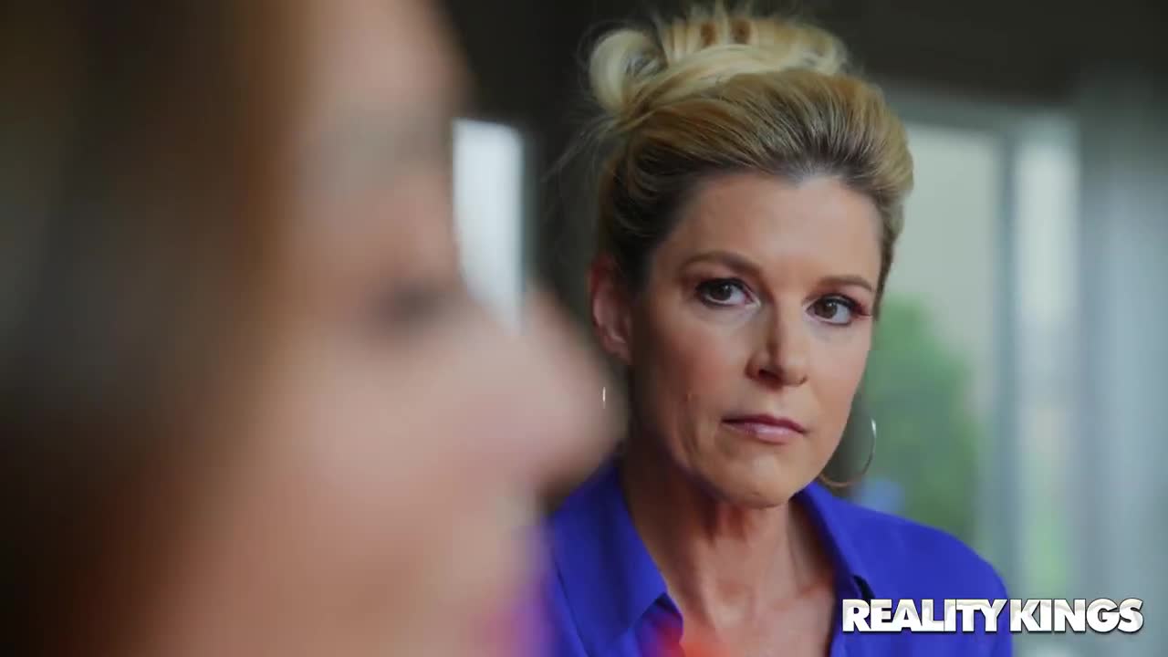 Watch Stepmom India Summer arranges FFM threesome with daughter and her BF Full. Duration: 07:57 | ePornBabe.