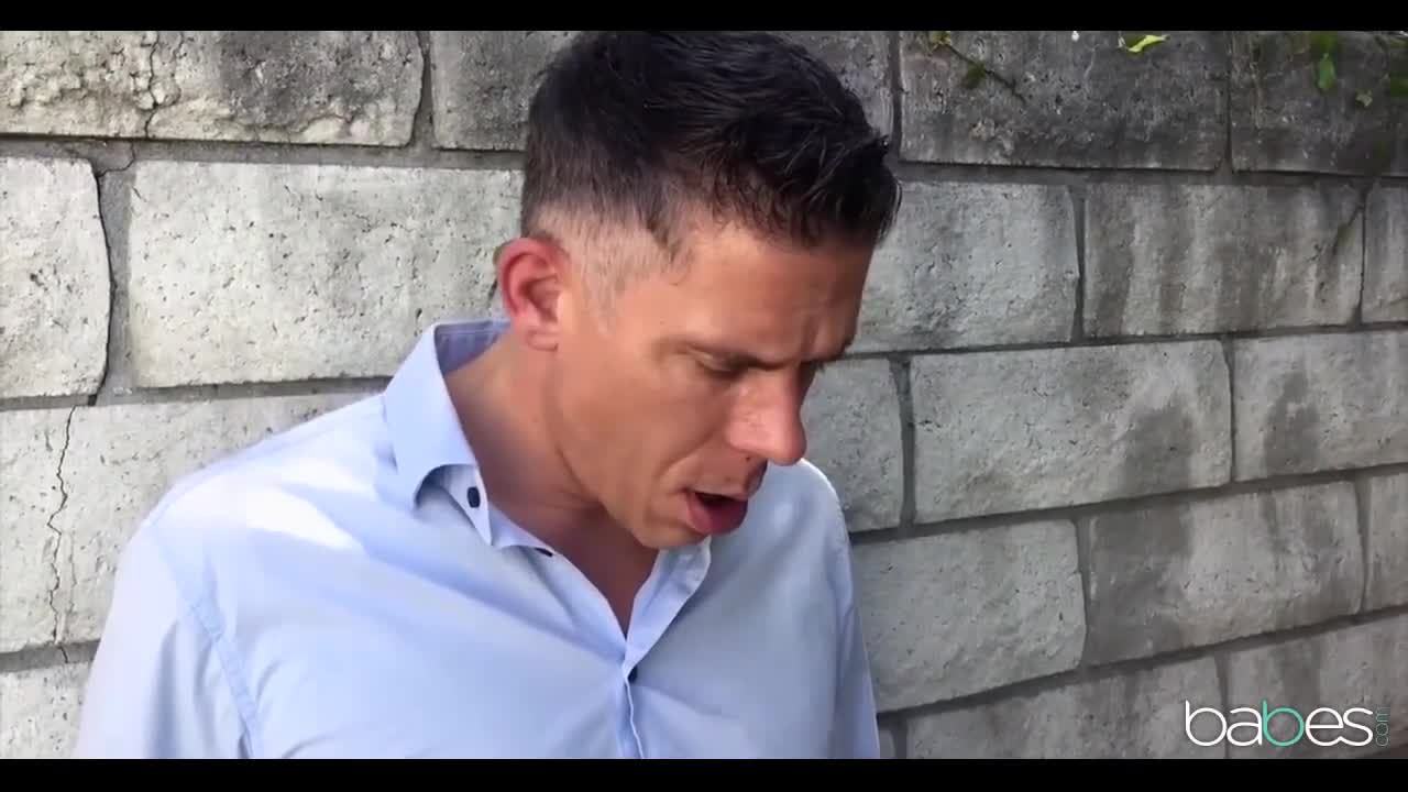 Watch The girl next door is not afraid to blow the man on the street Full. Duration: 07:02 | ePornBabe.
