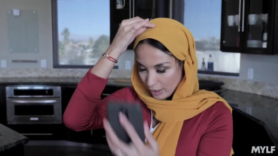 Arab Milf Anissa Kate wants trainer's dick inside