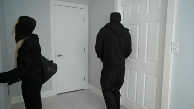 Fuck me, or I call the police!