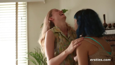 Besties give each other lessons in sapphic love