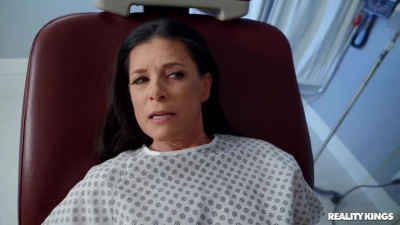 Hardcore medical lesbian check-up in hospital till orgasm