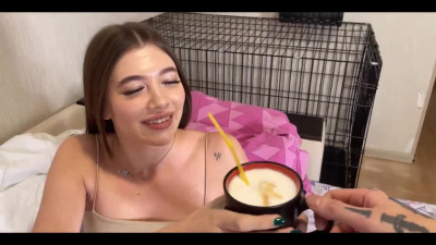 Bitch loves giving blowjob for breakfast
