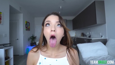 Petite Honey Hayes turns out to be hell of deep throating slut