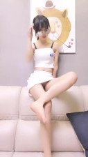 Asian teen jekrs boyfriend's hard cock and rubs it with her tiny feet
